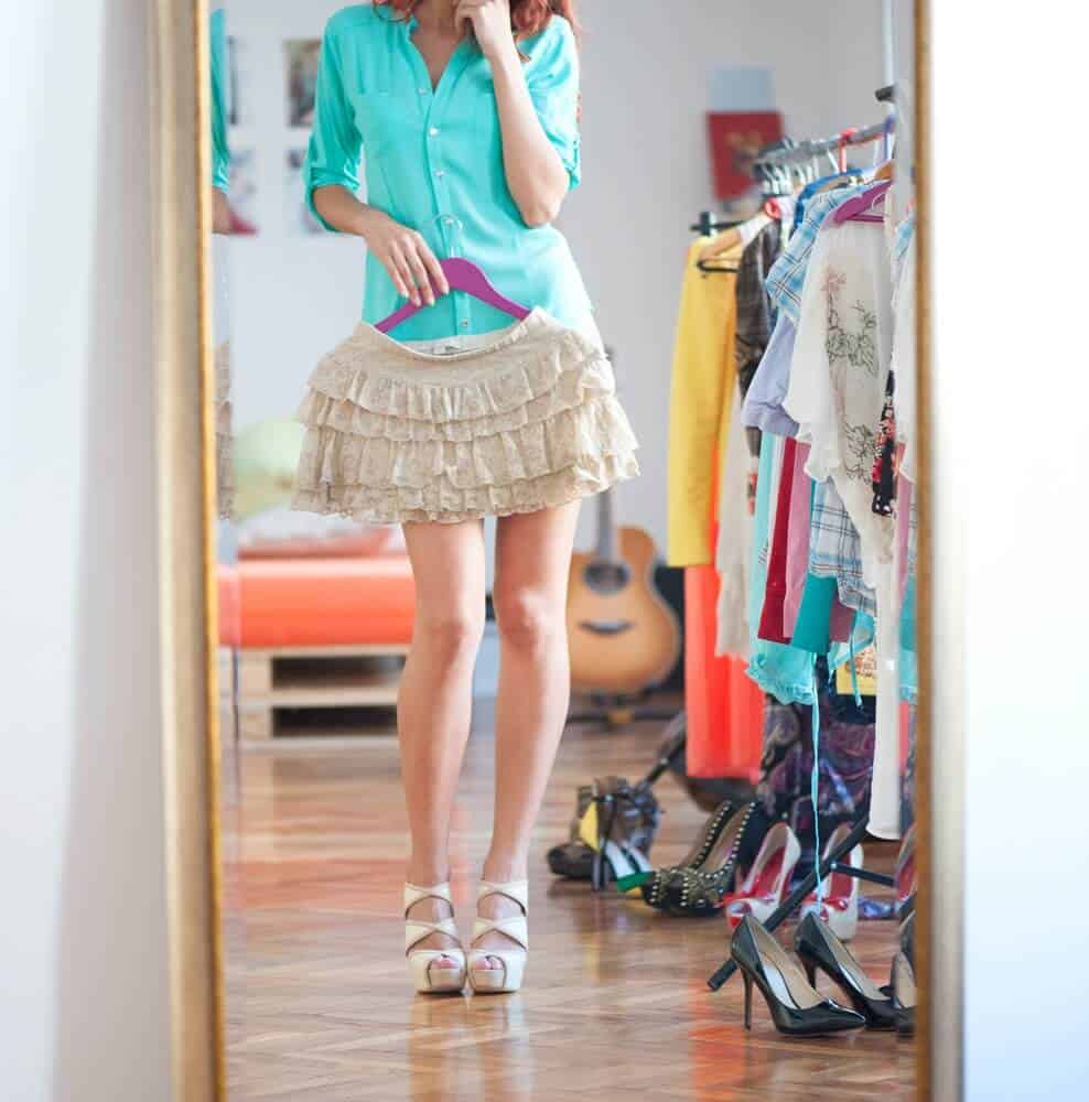 9 Proven Methods To Clean Out Your Closet Without Regret